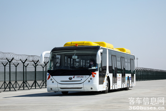 12辆宇通纯电动机场摆渡车交付东航，为北京大兴绿色机场建设献上“宇通力量”