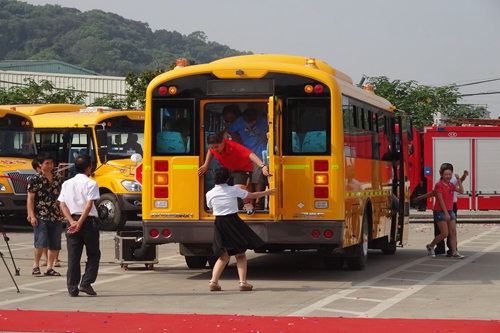 康驰携宇通试水校车定制服务