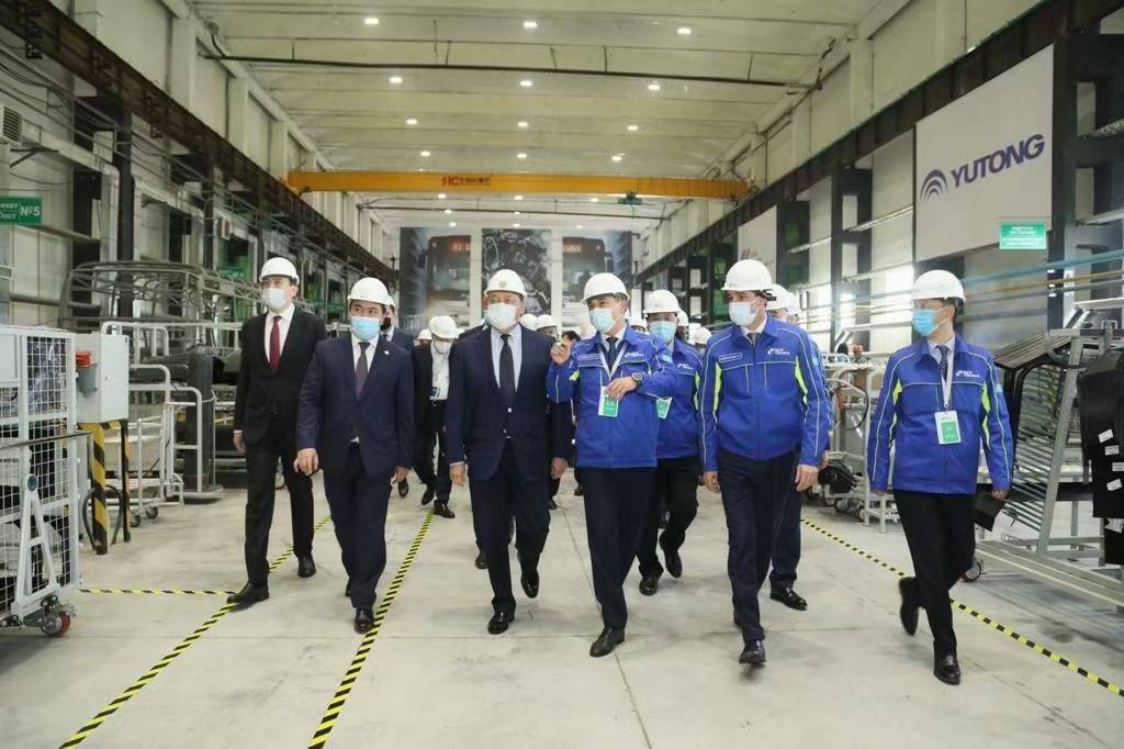 哈萨克斯坦总理见证CKD工厂开工 宇通技术输出成就合作典范