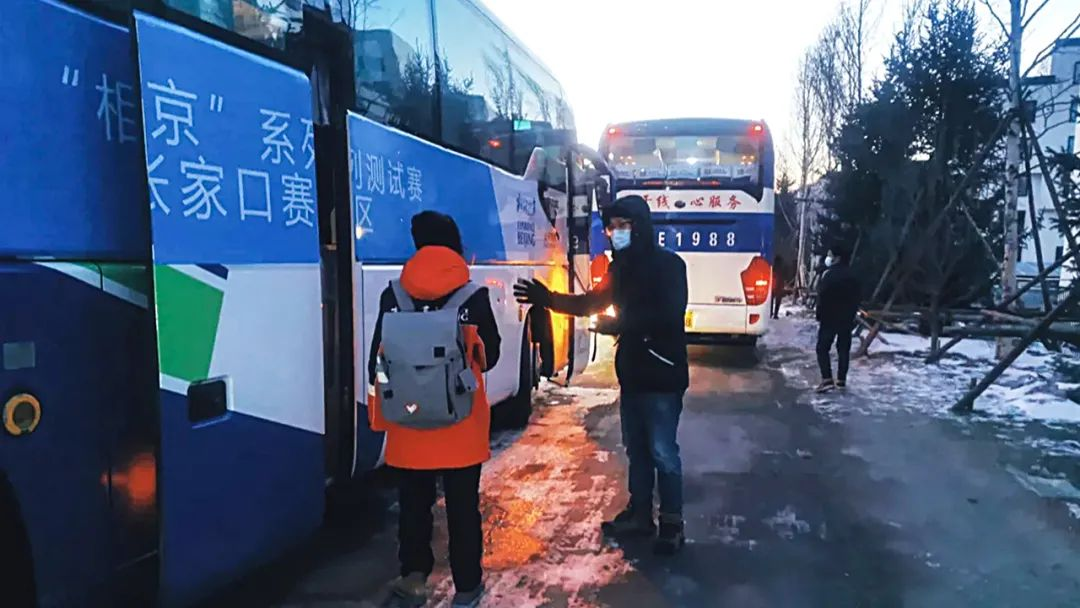 央视CCTV《新闻联播》报道，宇通客车参与演练备战冬奥！