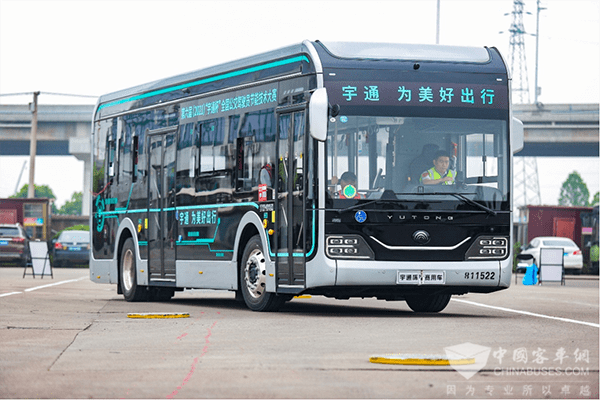 140辆宇通高端系列公交车——“宇威”在湖北省武汉市投用