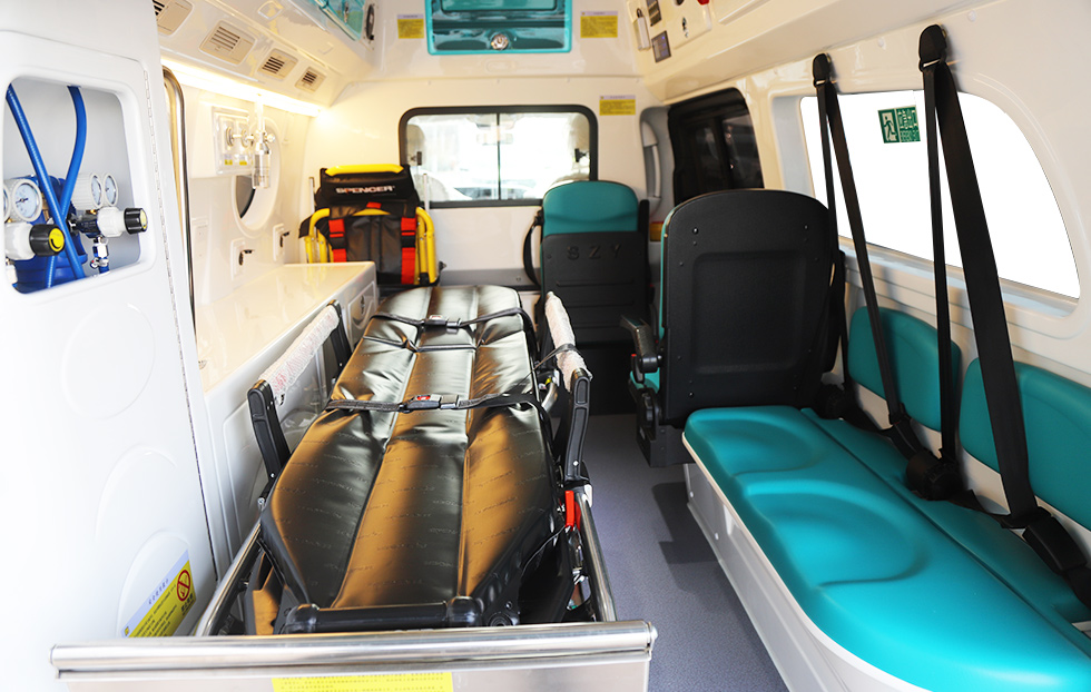 奔驰威霆领航版监护型救护车